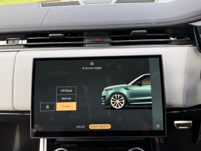 2023 Land Rover 3.0 D300 MHEV Dynamic SE Auto 4WD Euro 6 (s/s) 5dr