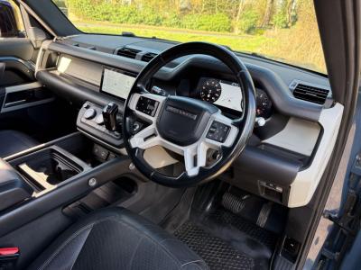 2021 Land Rover 3.0 D300 MHEV HSE Hard Top SUV Auto 4WD MWB Euro 6 (s/s) 5dr