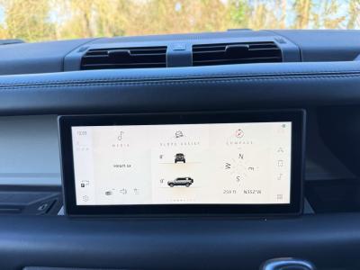 2021 Land Rover 3.0 D300 MHEV HSE Hard Top SUV Auto 4WD MWB Euro 6 (s/s) 5dr