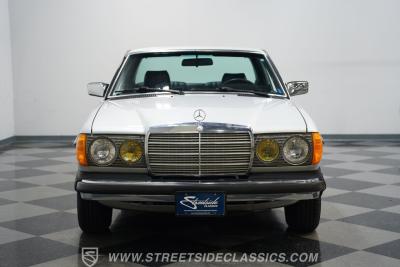 1985 Mercedes - Benz 300CD Turbo Diesel
