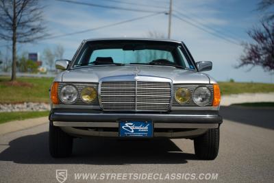 1985 Mercedes - Benz 300CD Turbo Diesel