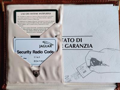 1998 Jaguar XK R COUPE