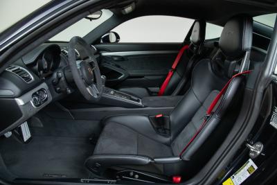 2016 Porsche Cayman GT4