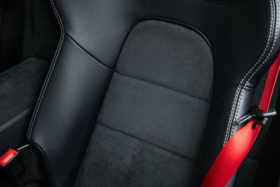 2016 Porsche Cayman GT4