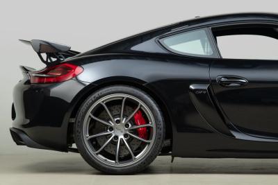 2016 Porsche Cayman GT4