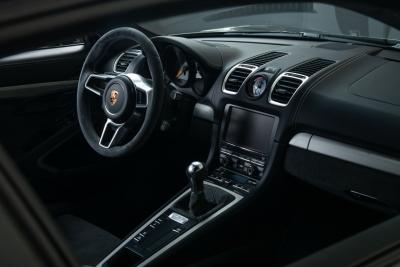 2016 Porsche Cayman GT4