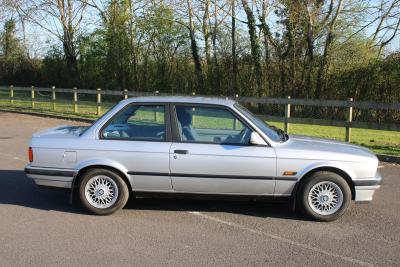 1990 BMW 325I SE AUTO