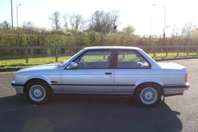 1990 BMW 325I SE AUTO
