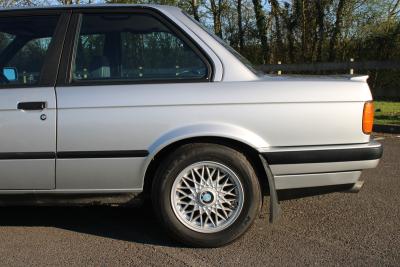 1990 BMW 325I SE AUTO