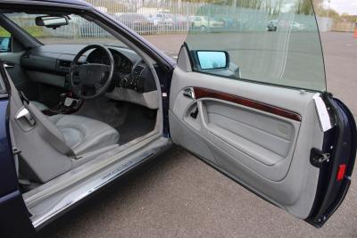1996 Mercedes - Benz SL 320 AUTO