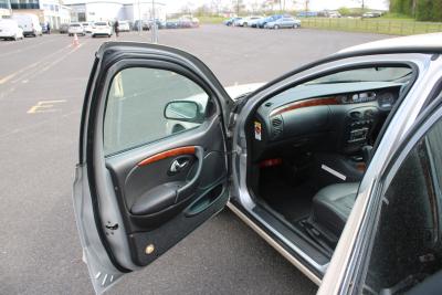 2004 Ford DORCHESTER LIMOUSINE AUTO