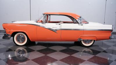 1956 Ford Fairlane Town Victoria