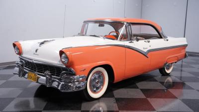 1956 Ford Fairlane Town Victoria
