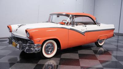 1956 Ford Fairlane Town Victoria
