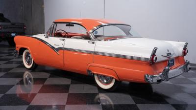 1956 Ford Fairlane Town Victoria