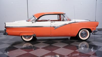 1956 Ford Fairlane Town Victoria