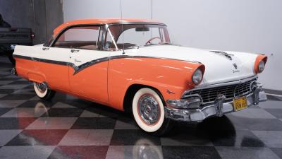 1956 Ford Fairlane Town Victoria