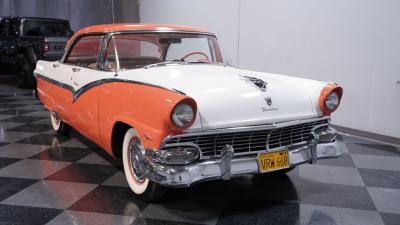 1956 Ford Fairlane Town Victoria