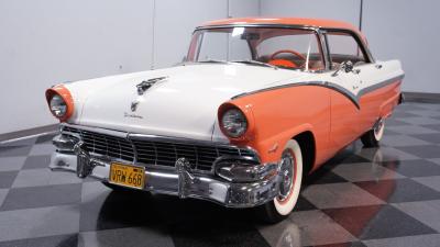 1956 Ford Fairlane Town Victoria