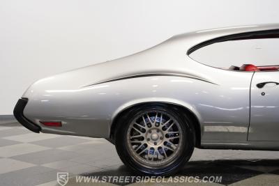 1972 Oldsmobile Cutlass 442 Tribute Restomod