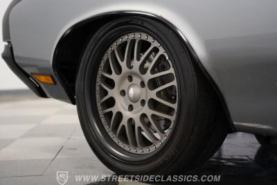 1972 Oldsmobile Cutlass 442 Tribute Restomod