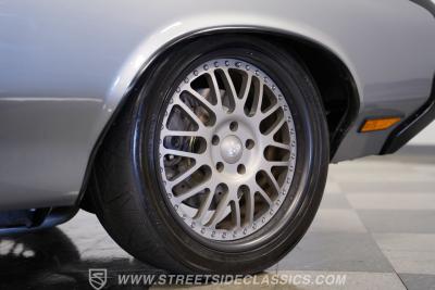 1972 Oldsmobile Cutlass 442 Tribute Restomod