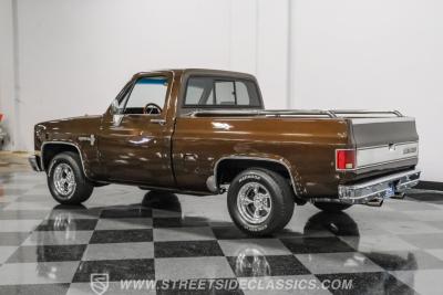 1986 Chevrolet C10 Custom Deluxe