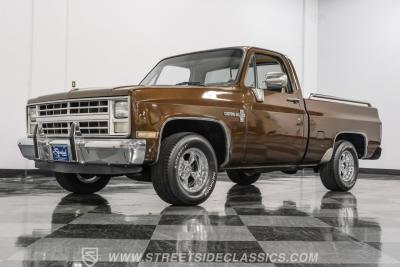 1986 Chevrolet C10 Custom Deluxe