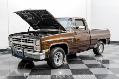 1986 Chevrolet C10 Custom Deluxe