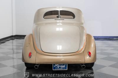 1937 Ford 5-Window Coupe Restomod