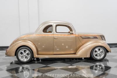 1937 Ford 5-Window Coupe Restomod