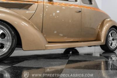 1937 Ford 5-Window Coupe Restomod