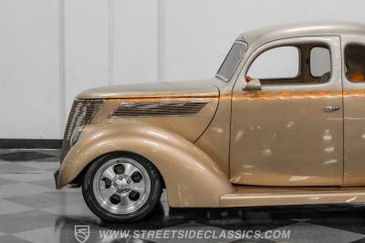 1937 Ford 5-Window Coupe Restomod
