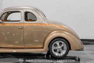 1937 Ford 5-Window Coupe Restomod