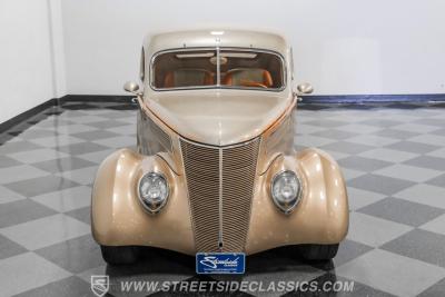 1937 Ford 5-Window Coupe Restomod