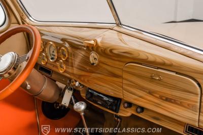 1937 Ford 5-Window Coupe Restomod