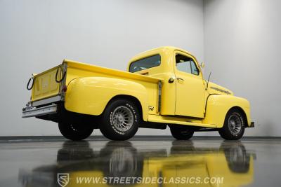 1952 Ford F-1