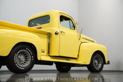 1952 Ford F-1