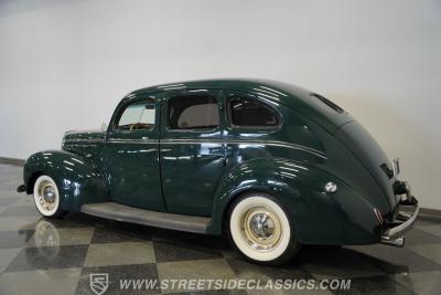 1939 Ford Deluxe Sedan