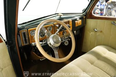 1939 Ford Deluxe Sedan