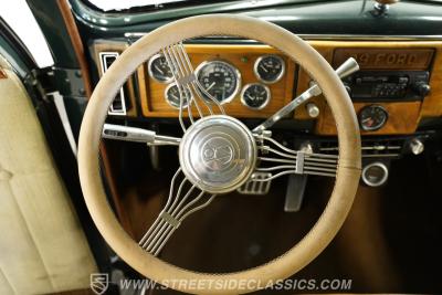 1939 Ford Deluxe Sedan