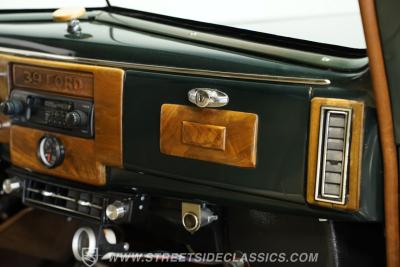 1939 Ford Deluxe Sedan