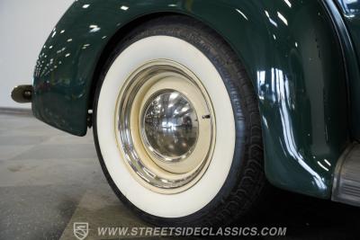 1939 Ford Deluxe Sedan