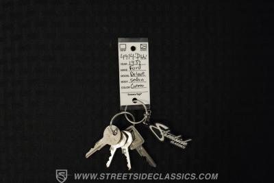 1939 Ford Deluxe Sedan