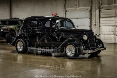 1935 Ford Model 48