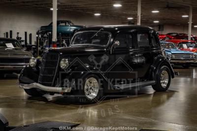 1935 Ford Model 48