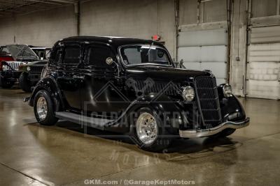1935 Ford Model 48