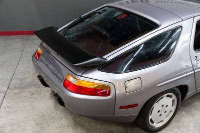 1987 Porsche 928 S4