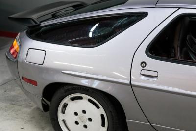 1987 Porsche 928 S4