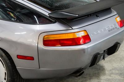 1987 Porsche 928 S4